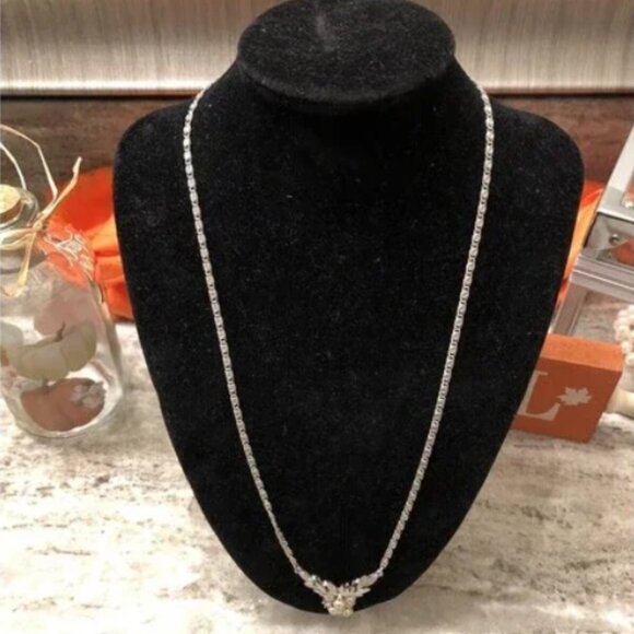 Vintage Avon Faux Pearl Silver Tone Necklace w/Rhinestones - Picture 1 of 8